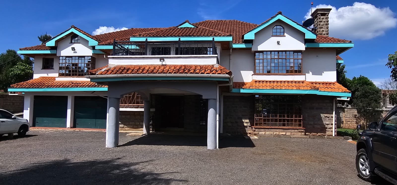 🏛️ FOR SALE – Magnificent 6-Bedroom Mansion on ½ Acre | Njathaini Road, Nairobi